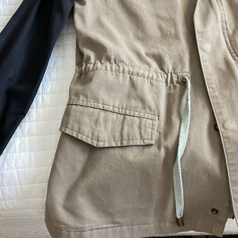 Jacket - Picture 6 of 9